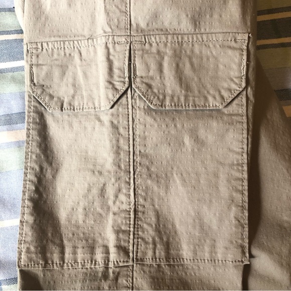 🎉 HOST PICK🎉 LEVI Signature Cargo Pants - Picture 4 of 13